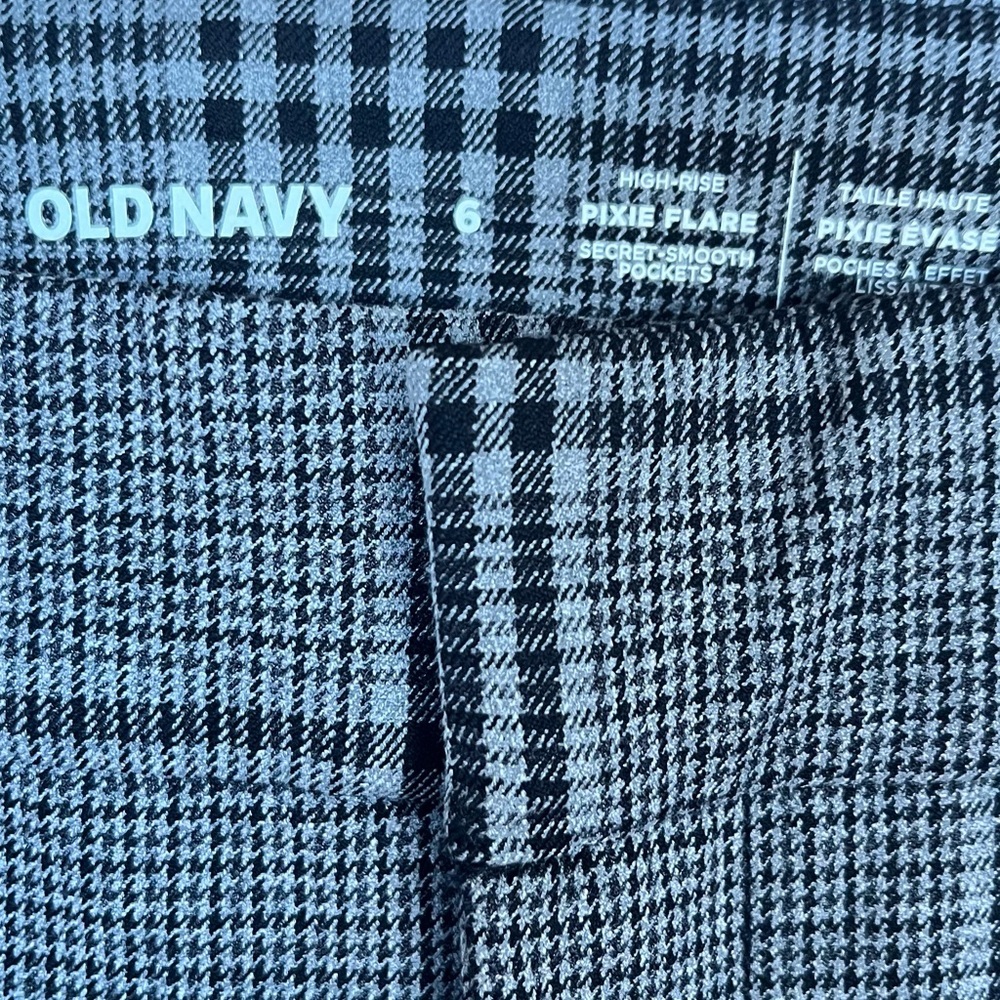 Old Navy High-Rise Pixie Flare Pants – Plaid Size 6 NWT - Picture 3 of 9